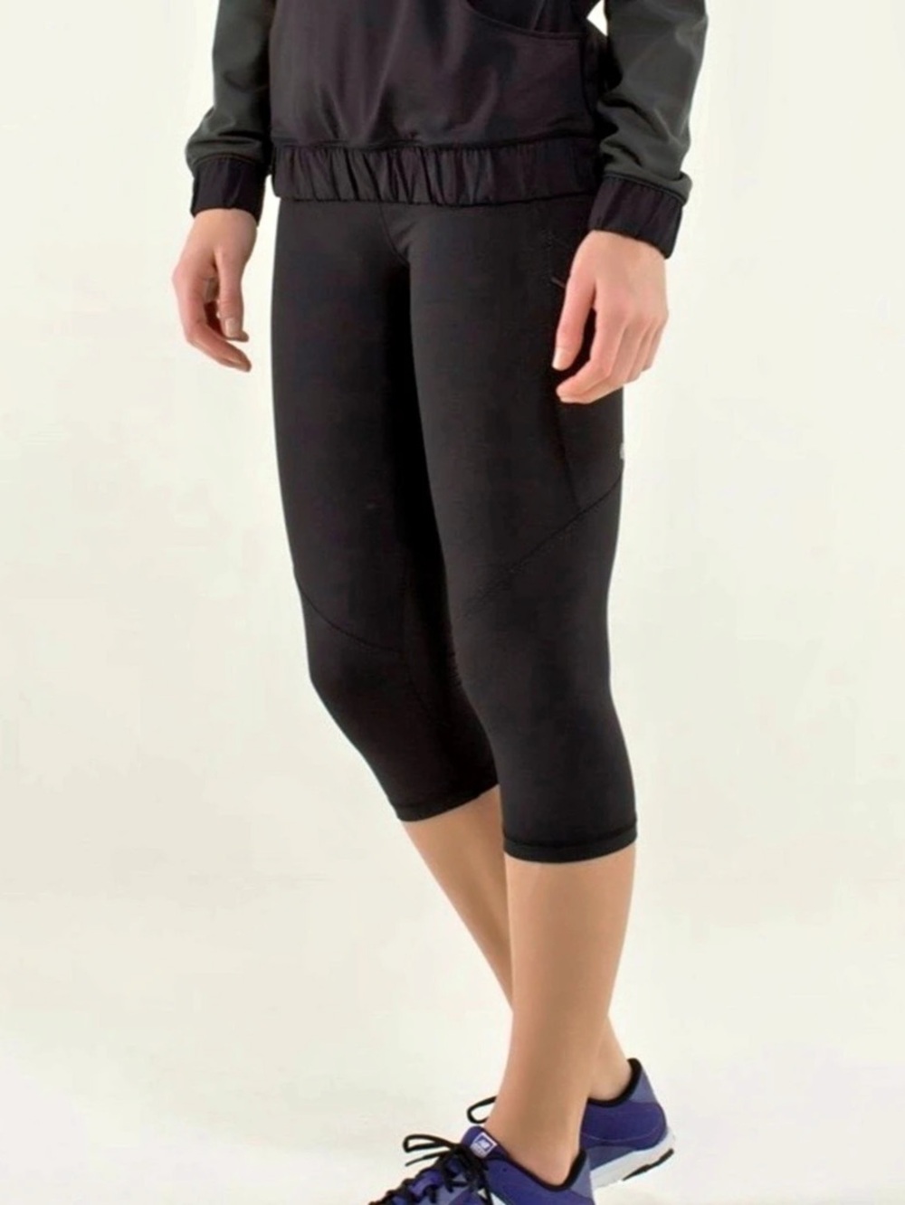 Lululemon Run: Mod Moves Crop
Black size 2